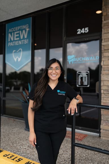 Melisa Kounas, hygienist